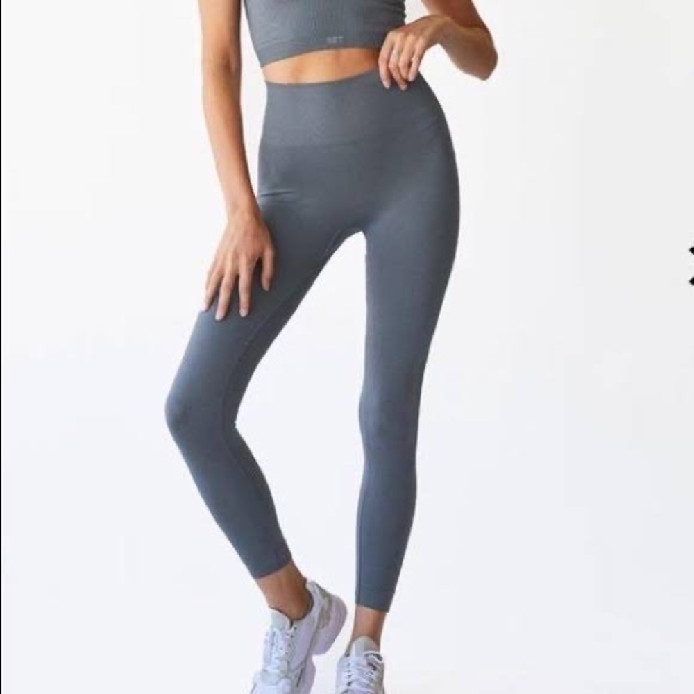 SET ACTIVE Sculptflex Leggings